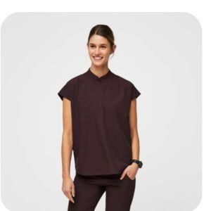 Figs FREEx scrub set small top and large petite joggers